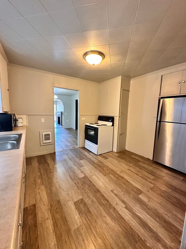 property at 1308 N Cook St