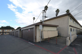 East Main Apartments in Santa Maria, CA - Building Photo - Building Photo