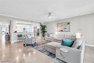 265 Indies Way in Naples, FL - Building Photo