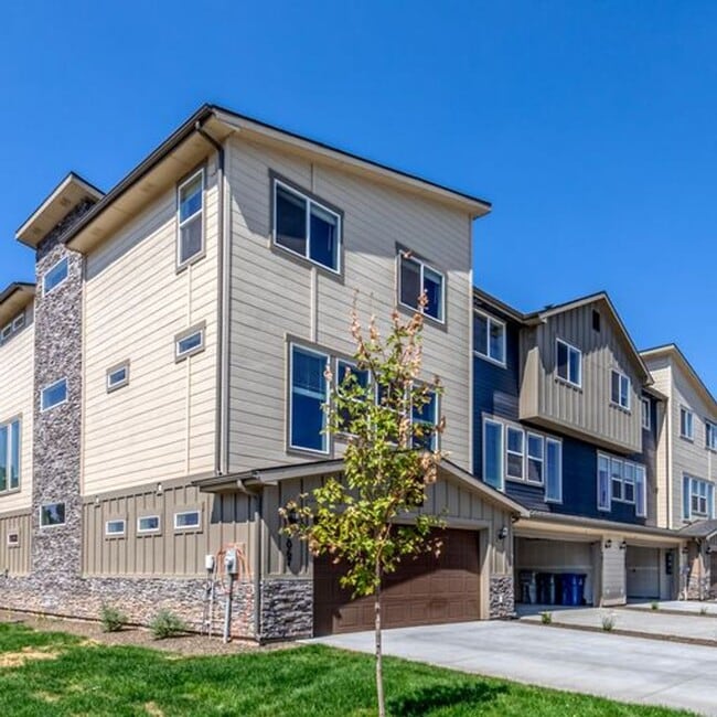 3067 N Network Ln in Boise, ID - Building Photo - Building Photo