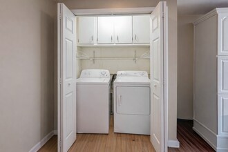 465 Meadowcrest Cir in Memphis, TN - Building Photo - Building Photo