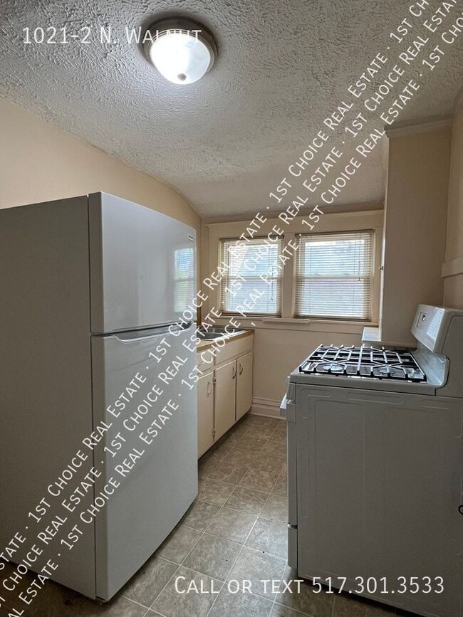 1021 N Walnut St in Lansing, MI - Building Photo - Building Photo