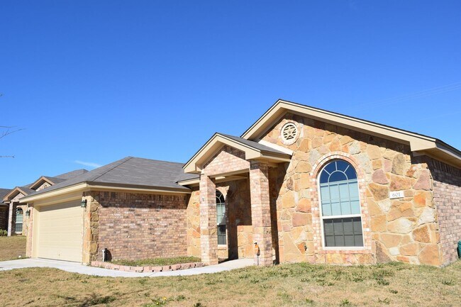 601 W Little Dipper Dr in Killeen, TX - Building Photo - Building Photo