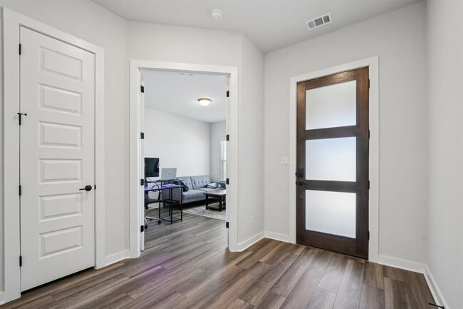 292 Big Banyan Dr in Dripping Springs, TX - Building Photo - Building Photo