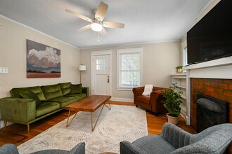 3241 Gillham Rd, Unit 1 in Kansas City, MO - Foto de edificio - Building Photo