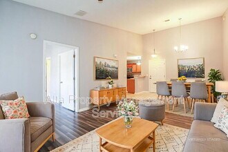 6860 Skaff Ave in Jacksonville, FL - Building Photo - Building Photo