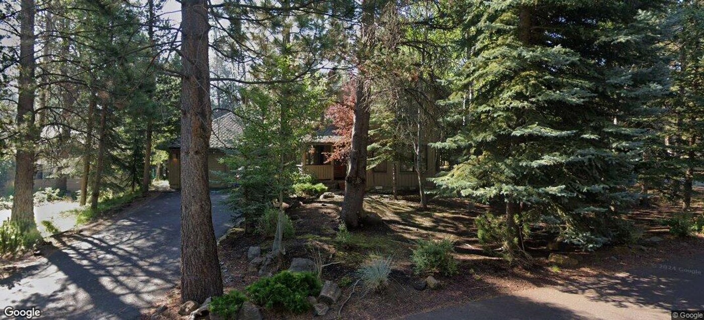 17907 Acer Ln in Sunriver, OR - Building Photo