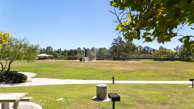 Skyview in Rancho Santa Margarita, CA - Foto de edificio - Building Photo