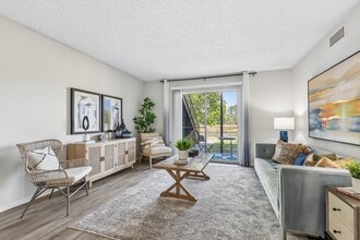 The Marley at Trout River in Jacksonville, FL - Foto de edificio - Building Photo