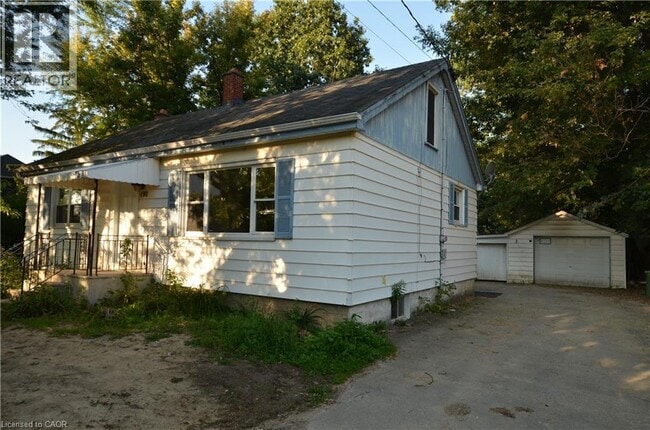 490 Springbrook Ave in Ancaster, ON - Building Photo - Building Photo