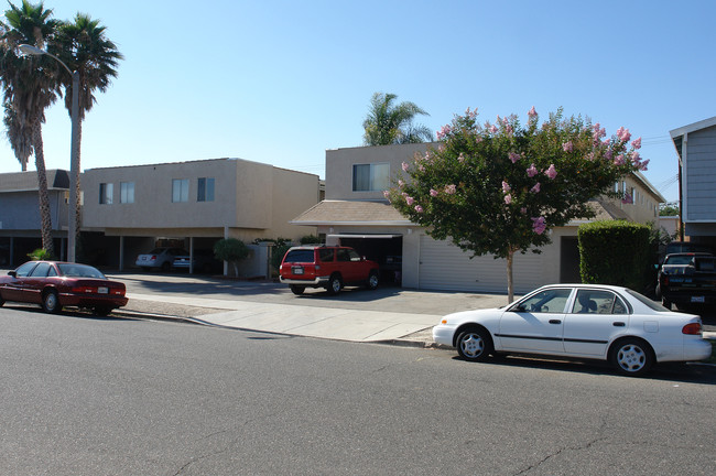 943-959 Ventura Ave in Simi Valley, CA - Building Photo - Building Photo