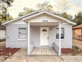 1954 NW 1st St in Ocala, FL - Building Photo
