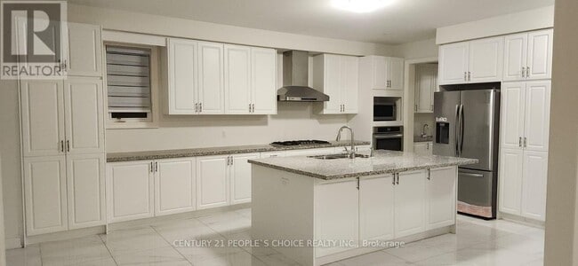 30 Cattail Cres in Hamilton, ON - Building Photo - Building Photo