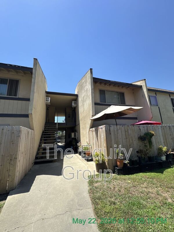 property at 1432 W Elowin Ave