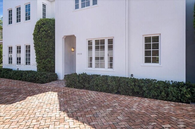 1109 Campo Sano Ave in Coral Gables, FL - Building Photo - Building Photo