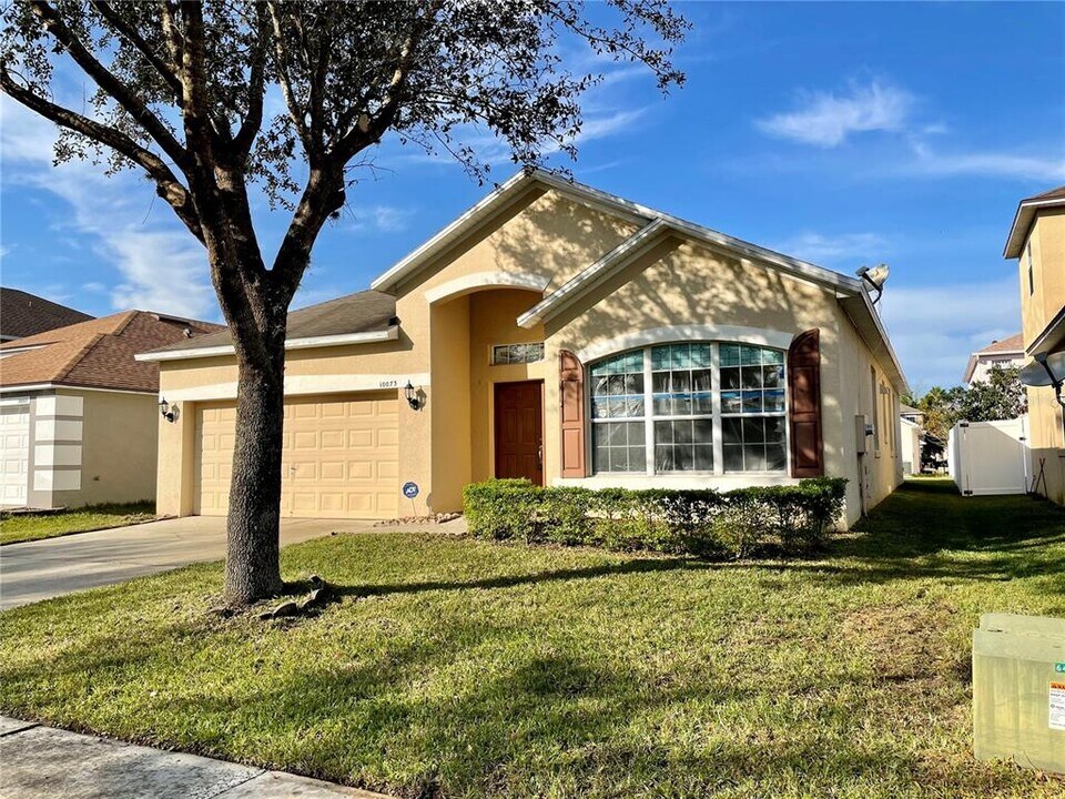 10073 Savannah Bluff Ln in Orlando, FL - Building Photo