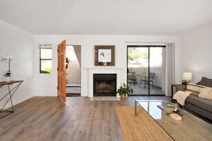 2660 Lake Ave in Altadena, CA - Building Photo