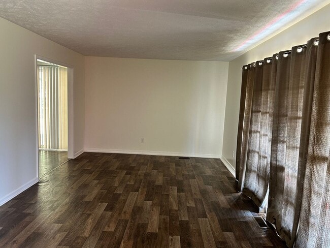 1060 NC-41 in Lumberton, NC - Building Photo - Building Photo