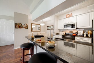 The Park at Palermo Apartments in Tampa, FL - Foto de edificio - Building Photo