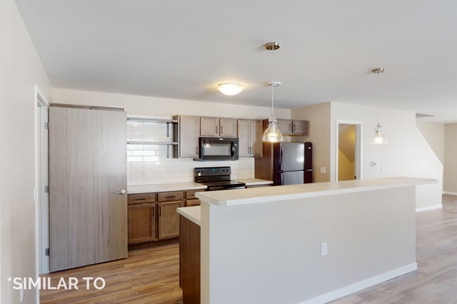 Pinnacle Point Townhomes: 3 Bedroom 2.5 Ba...
