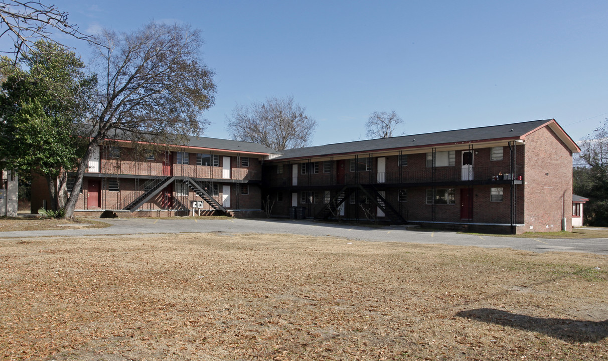 3028 N Carolina Ave in North Charleston, SC - Building Photo