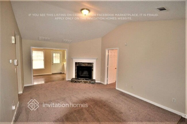 21 Lynhaven Dr in Newnan, GA - Building Photo - Building Photo