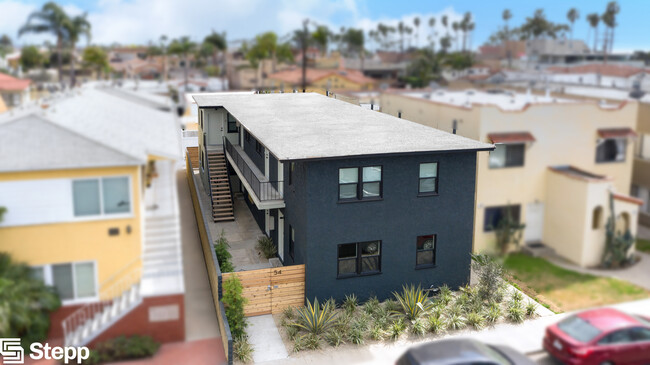 54 Ximeno Ave in Long Beach, CA - Foto de edificio - Building Photo