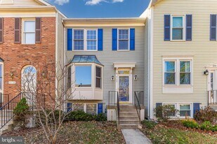 6108 Joust Ln in Alexandria, VA - Building Photo