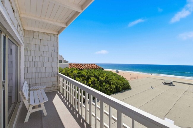 3105 Ocean Dr in Manhattan Beach, CA - Building Photo - Building Photo