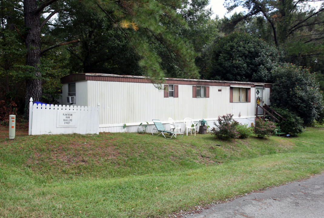 Plantation Park in Leland, NC - Building Photo