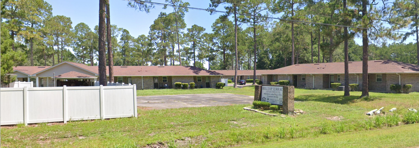 Hilltop Terrace II in Kingsland, GA - Foto de edificio