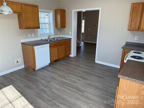 918 Faye St in Statesville, NC - Building Photo - Building Photo