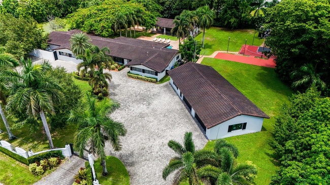 14701 SW 63rd St in Southwest Ranches, FL - Building Photo - Building Photo