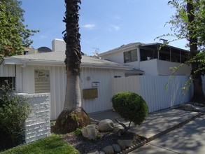 6716 Whitsett Ave in North Hollywood, CA - Building Photo - Building Photo