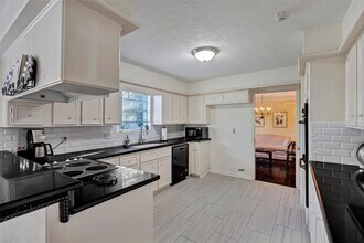 8006 Pine Cup Dr in Humble, TX - Building Photo - Building Photo