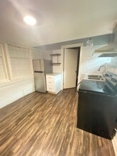4630 Woodside St in Houston, TX - Building Photo - Building Photo