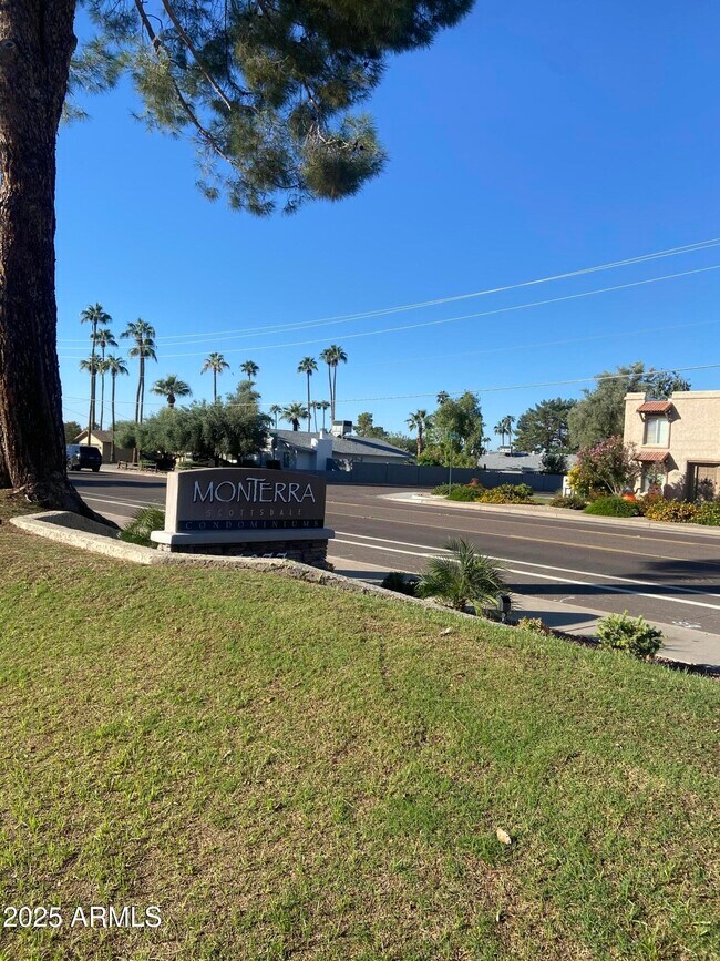 5877 N Granite Reef Rd in Scottsdale, AZ - Building Photo - Building Photo