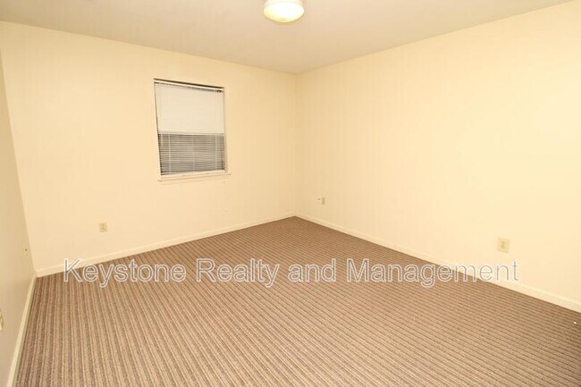 1935 High St in Hopkinsville, KY - Building Photo - Building Photo