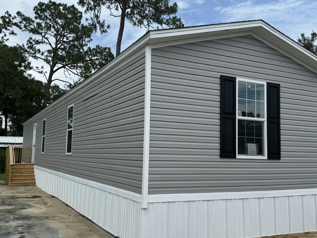 property at 6407 SE 108th St