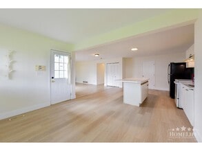 6375-187A 187a St in Surrey, BC - Building Photo - Building Photo