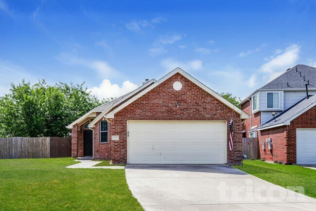 906 Pheasant Dr