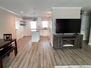 44 Trent Ct in Ridge, NY - Building Photo - Building Photo