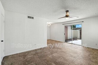 7832 E Rovey Ave in Scottsdale, AZ - Building Photo - Building Photo