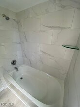 5113 SW 15th Pl in Cape Coral, FL - Foto de edificio - Building Photo