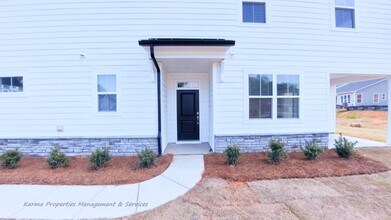 9645 Munsing Dr in Charlotte, NC - Building Photo - Building Photo
