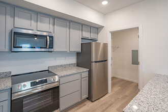 The Gates Apartment in Oklahoma City, OK - Building Photo - Interior Photo