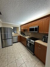 12032 S Las Palmas Dr in Pembroke Pines, FL - Building Photo - Building Photo