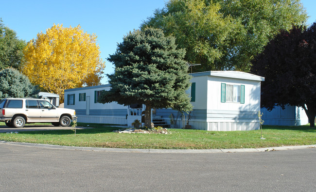 Indian Creek Mobile Home Estates in Caldwell, ID - Building Photo - Building Photo