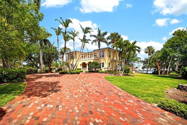 115 18th St in Belleair Beach, FL - Building Photo - Building Photo