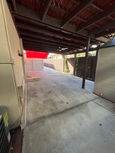 927 SW 71st Ct, Unit Cozy 1bd1ba Guest House in Miami, FL - Foto de edificio - Building Photo